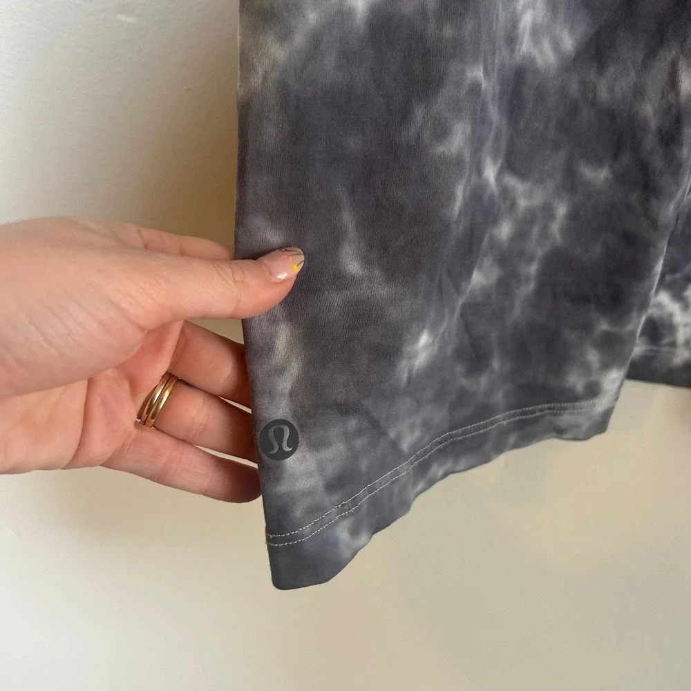 Lululemon All Yours Tank Top Womens‎ 8 Black Grey Tie Dye Marble Muscle Tee
